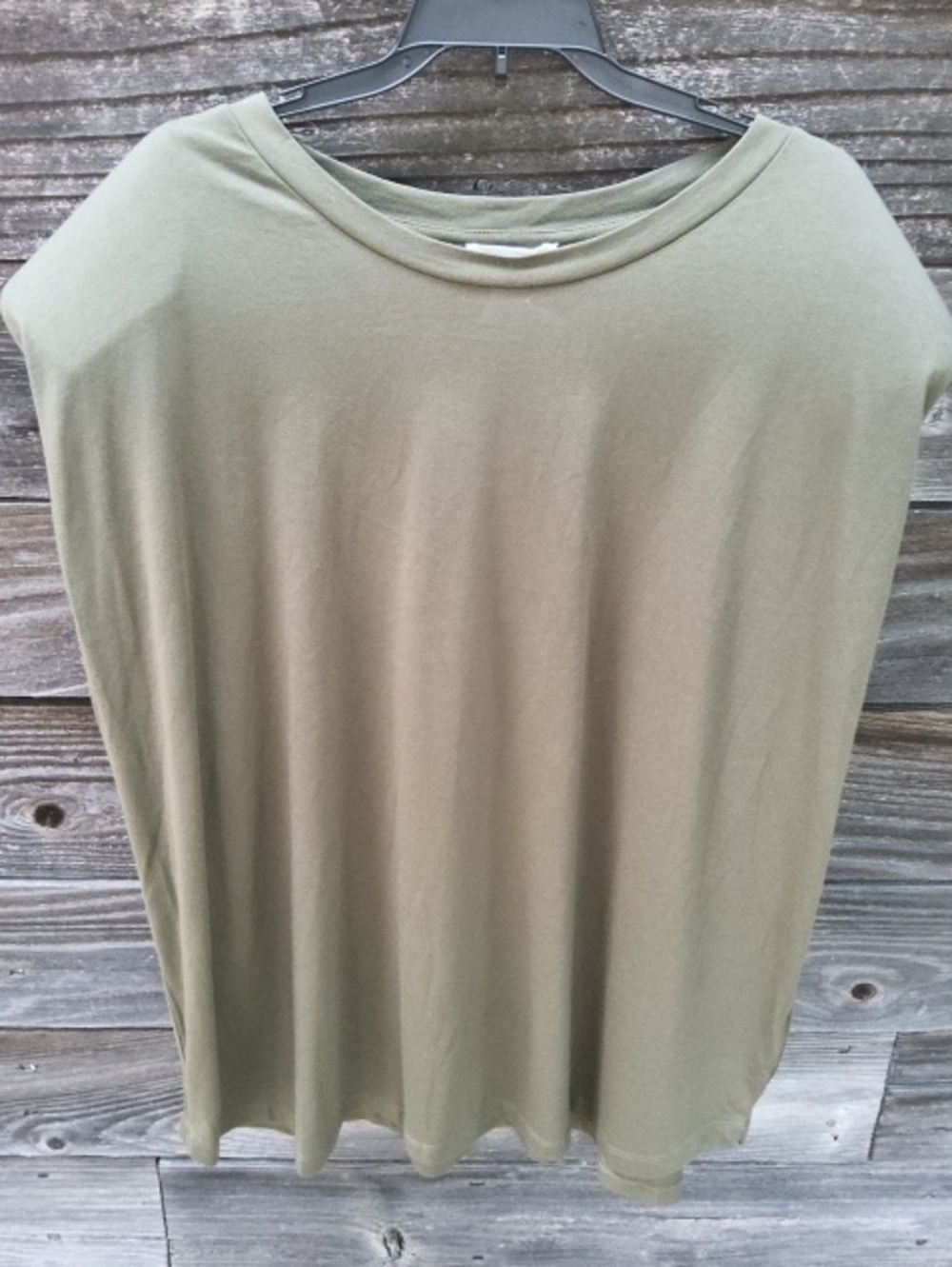 Good American Olive Green Short Sleeve Scoop Neck Tee Size 5, Size 18/20